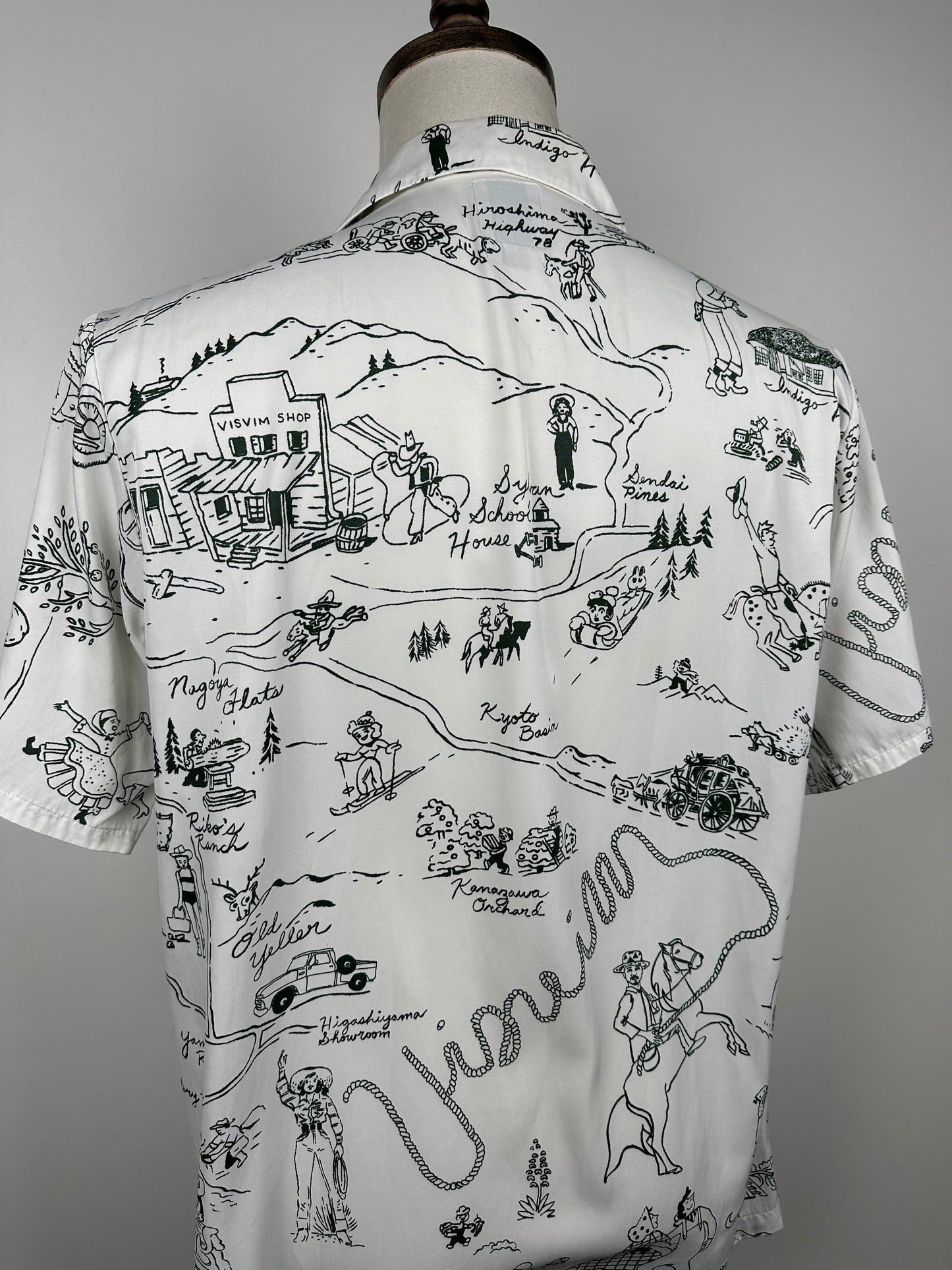 SS16 Duke Shirt S/S Village (Rayon/Cotton)