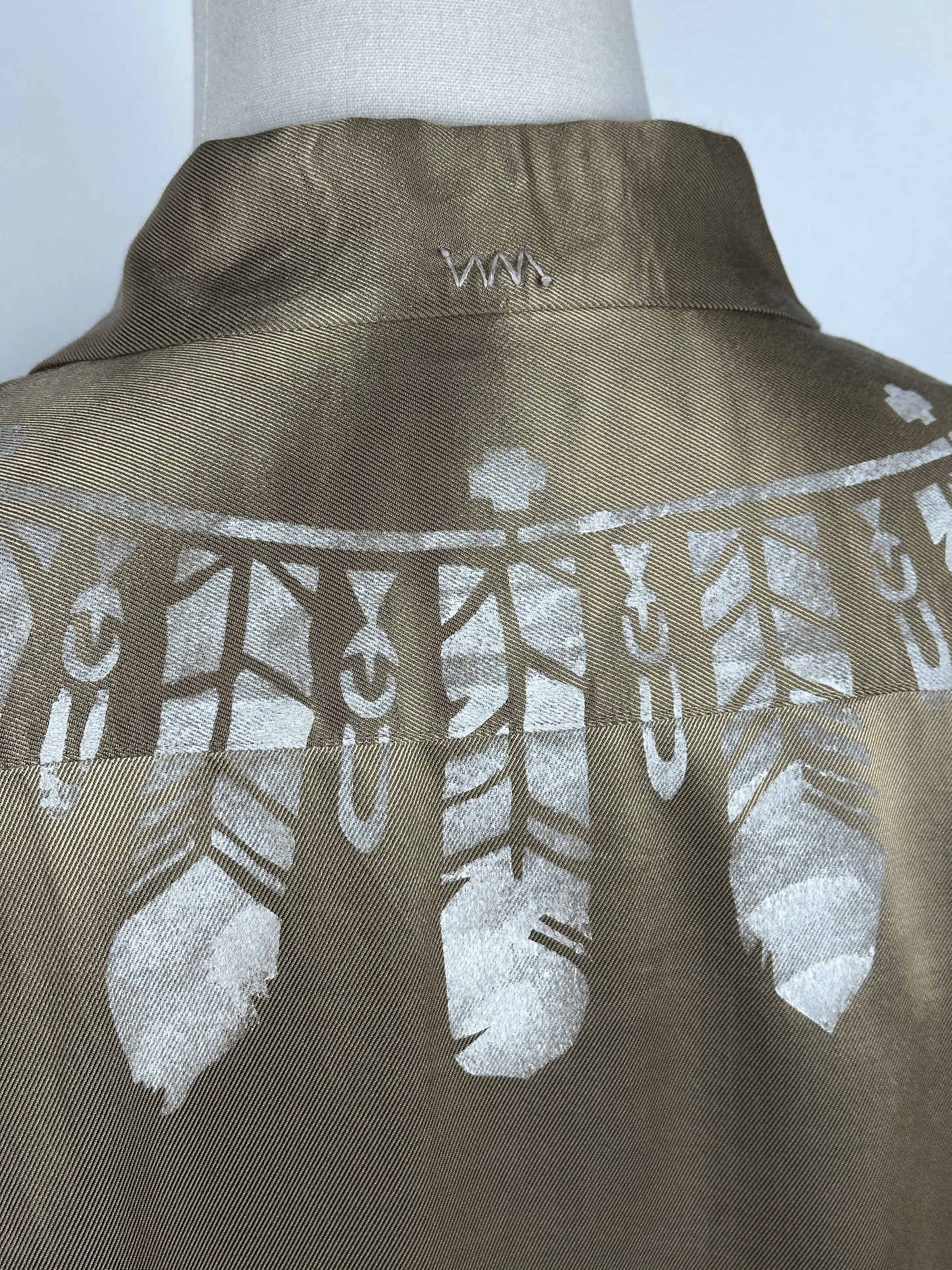 SS19 SPOT Free Edge Shirt S/S Feathers