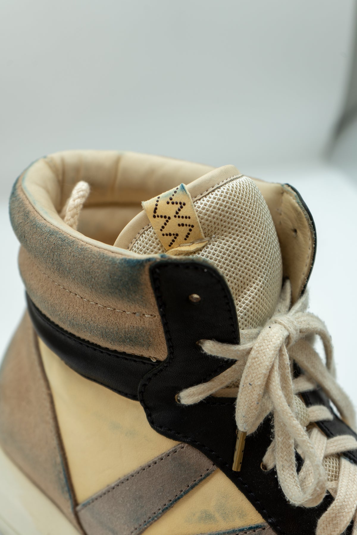 SS22 Chamberlain Hi