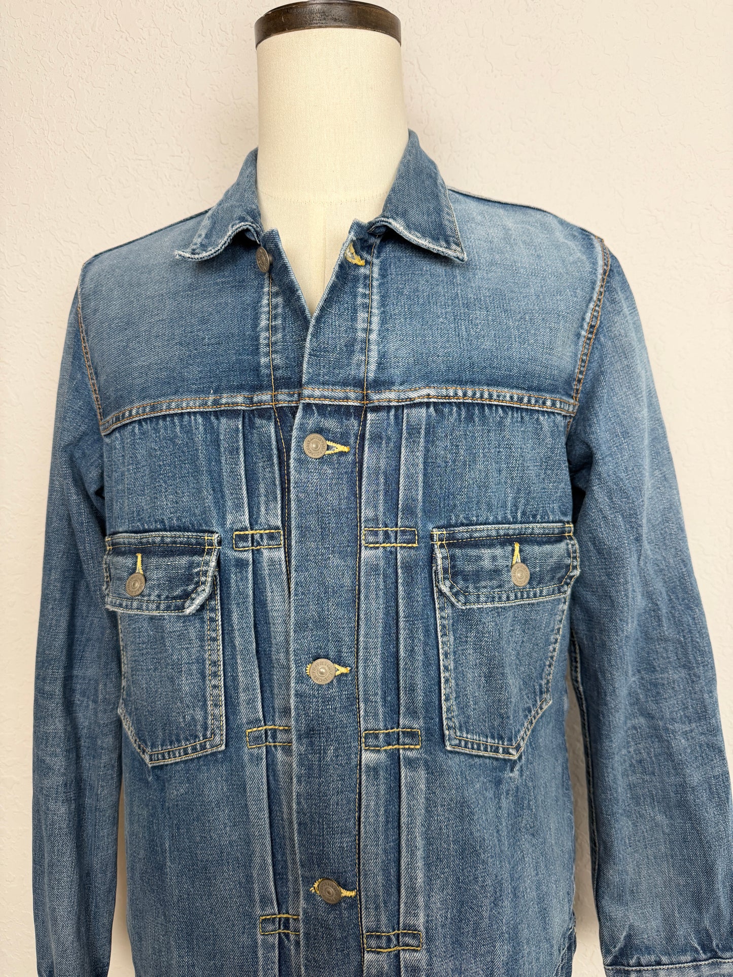 SS15 SS 101 JKT Damaged