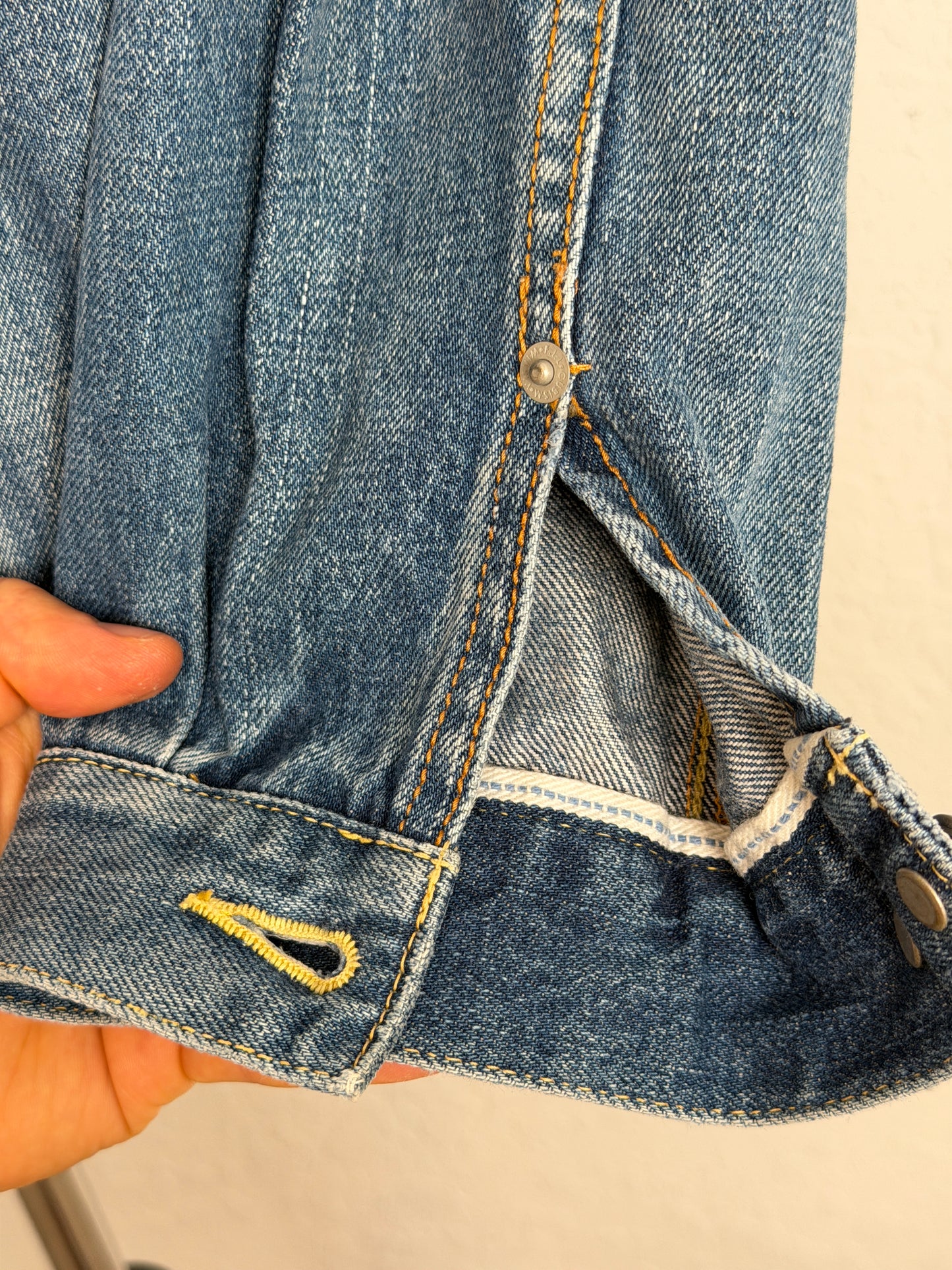 SS15 SS 101 JKT Damaged