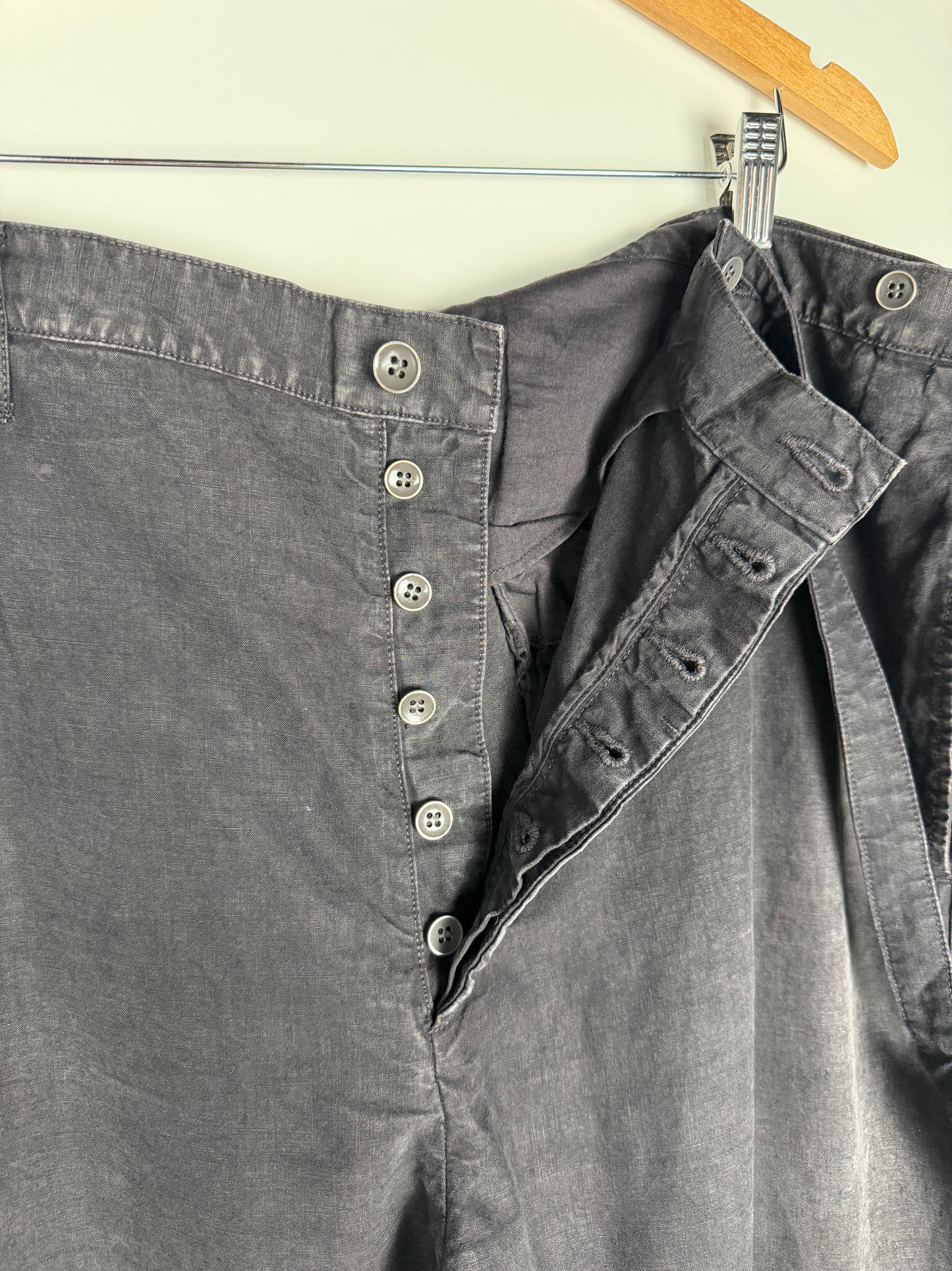 SS21 Travailler Braces Pants (Linen)