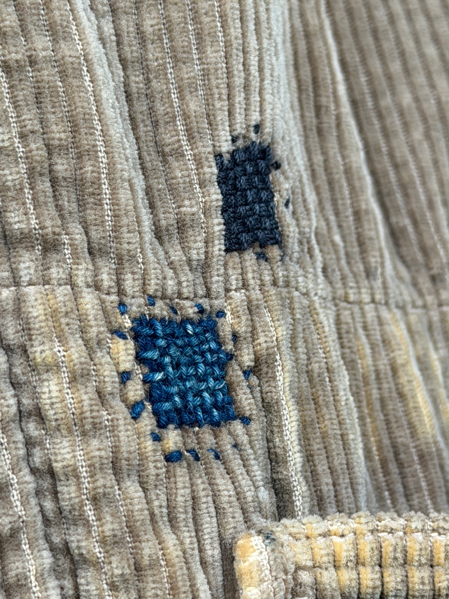Distressed Corduroy Hospital JKT