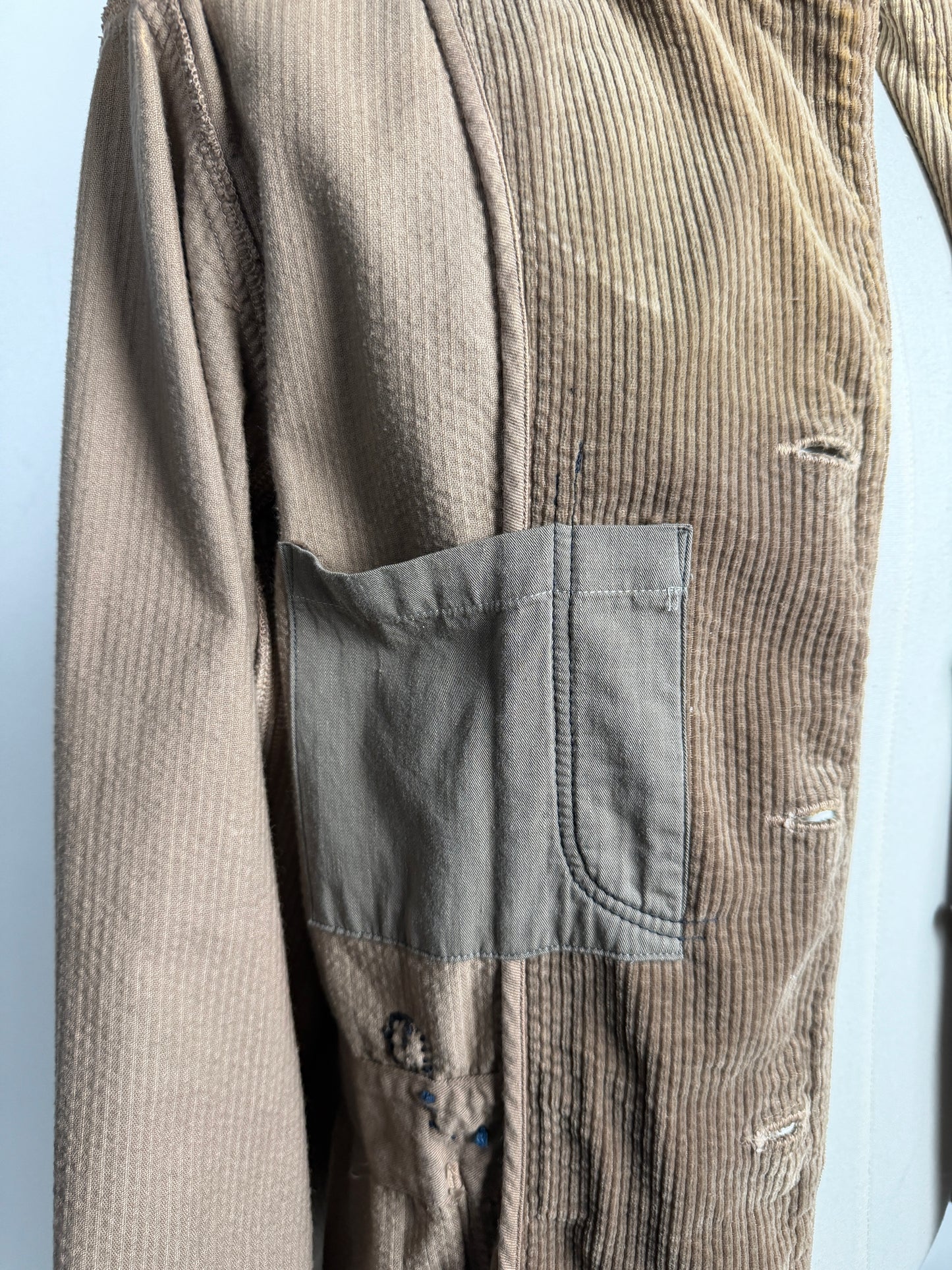 Distressed Corduroy Hospital JKT