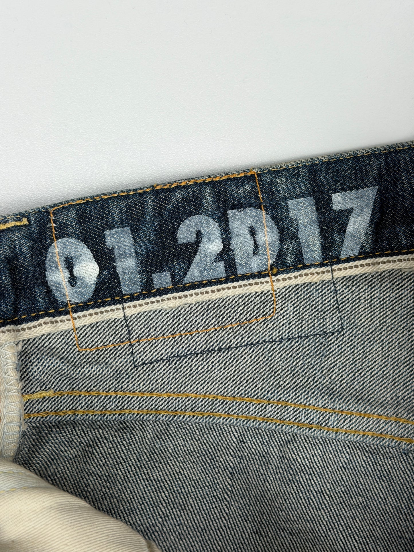 FW20 Social Sculpture 01 Slim Damaged-17