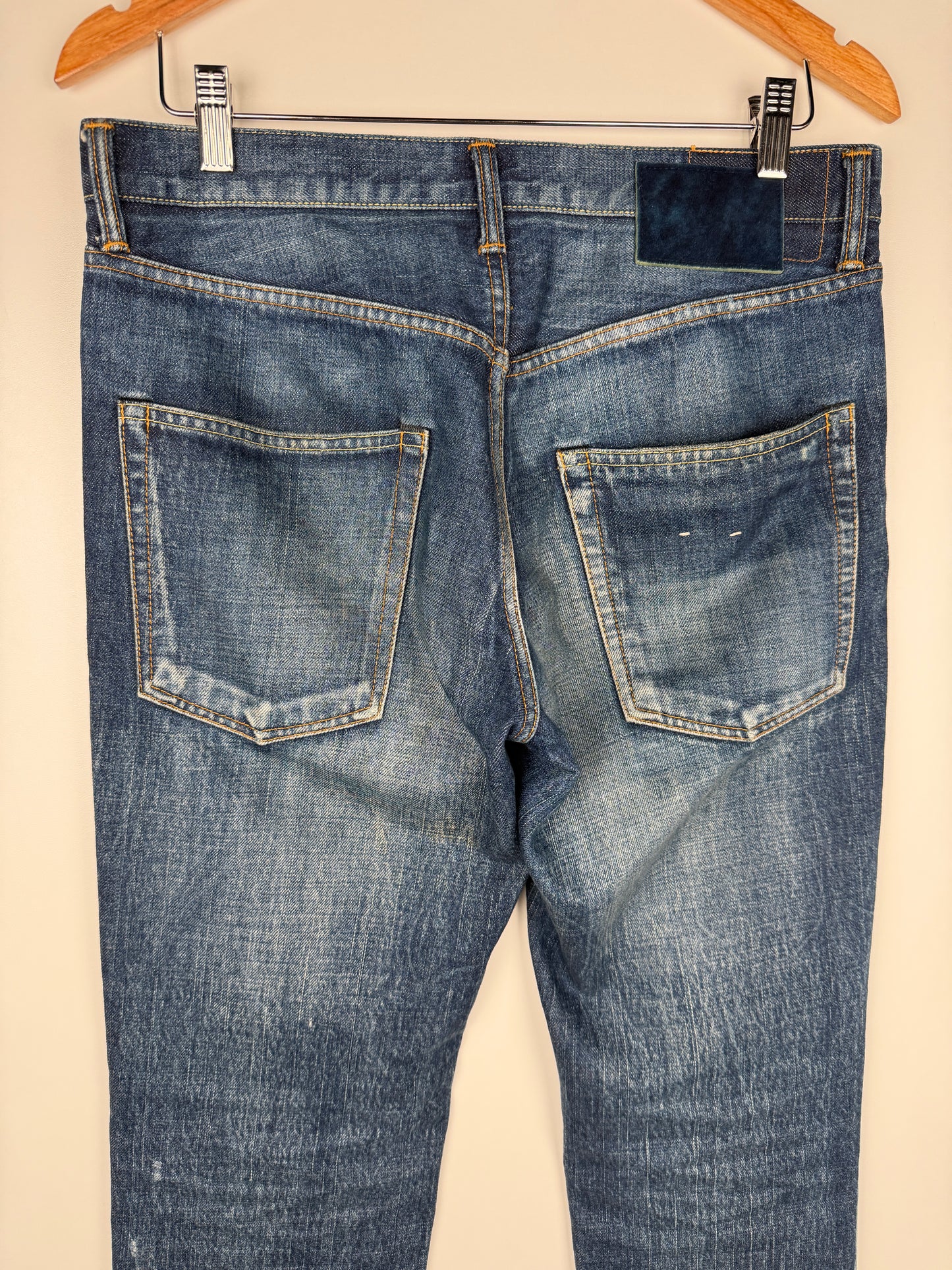 FW18 Social Sculpure 03 Damaged-12