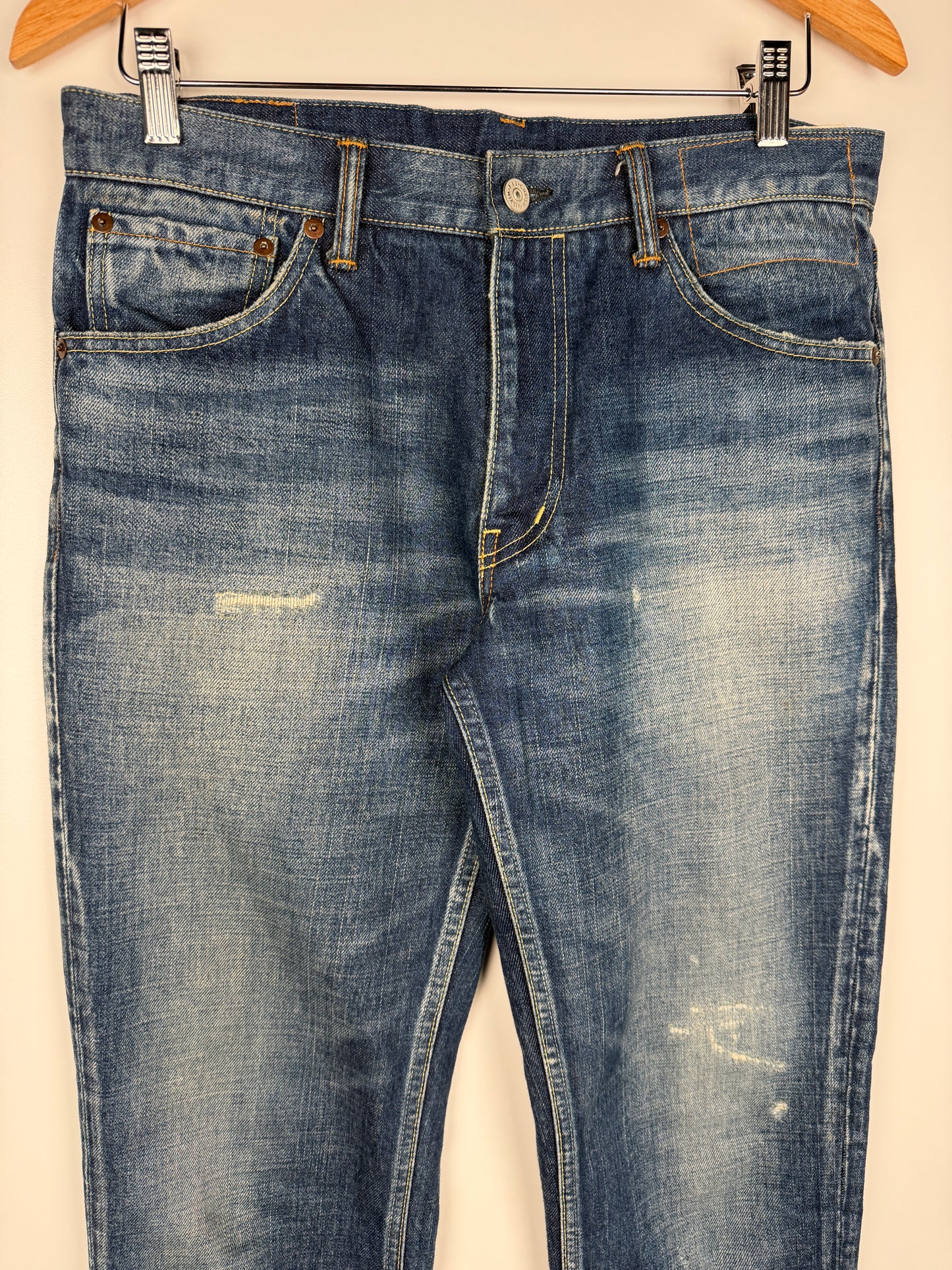 FW18 Social Sculpure 03 Damaged-12