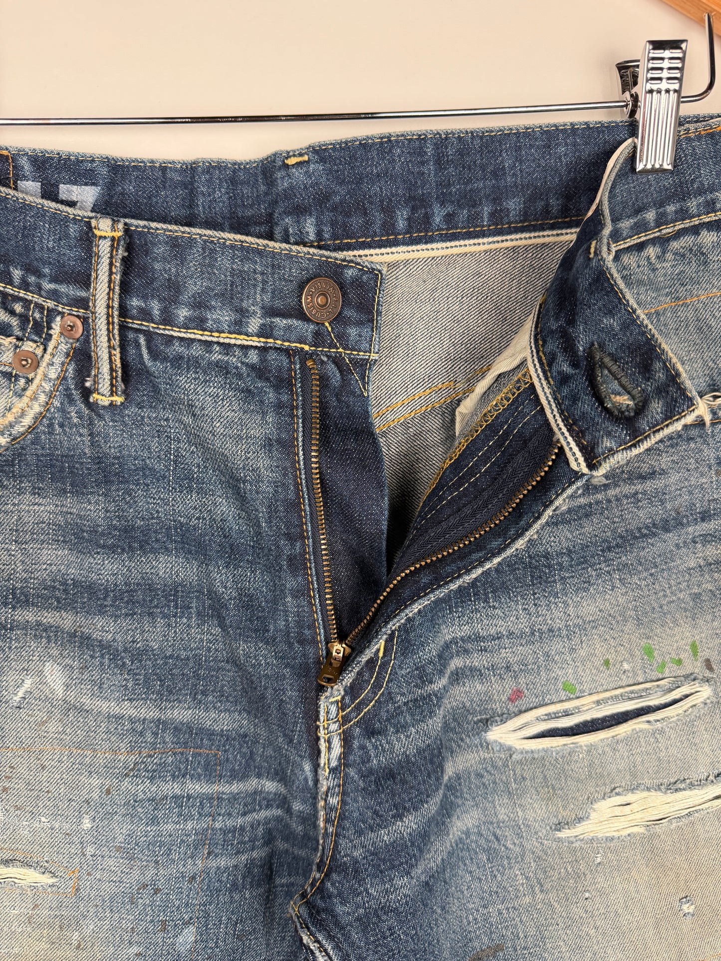 SS19 SPOT Social Sculpture 03 Damaged-17