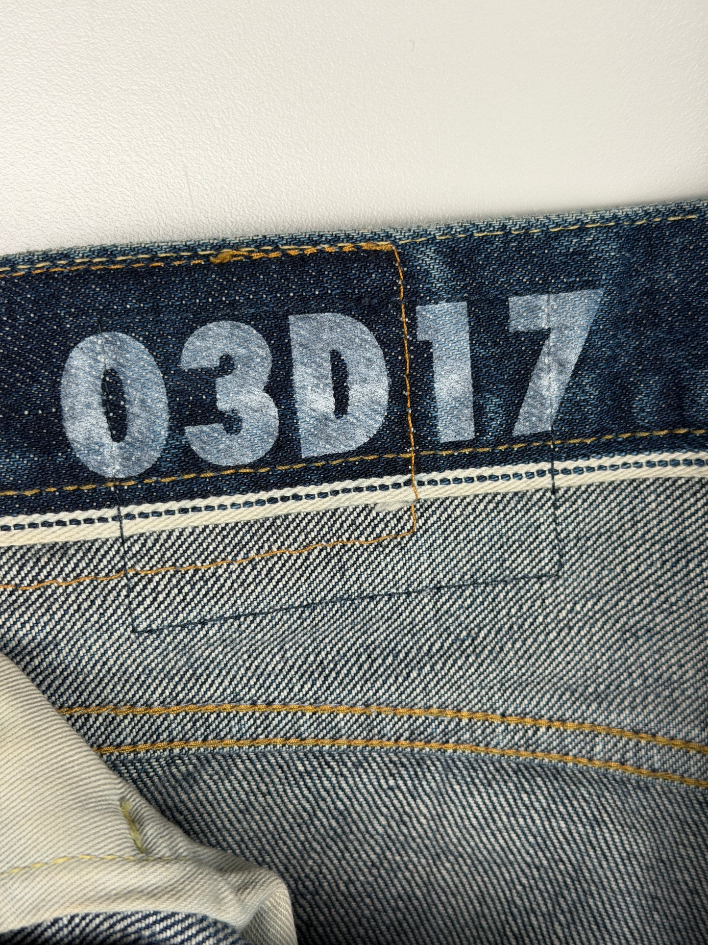 SS19 SPOT Social Sculpture 03 Damaged-17