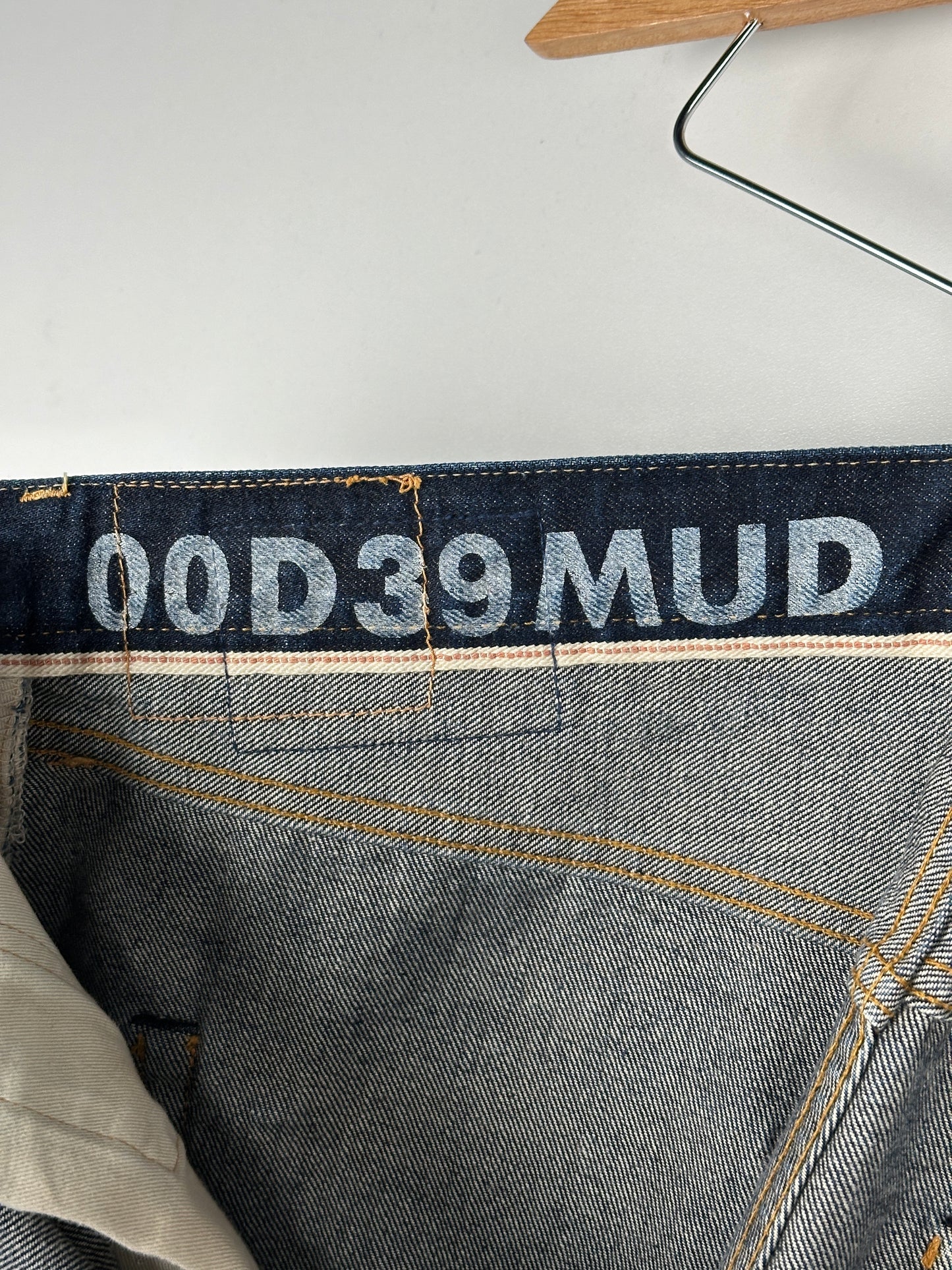 SS24 Social Sculpture 00 DMGD-39 Mud OD
