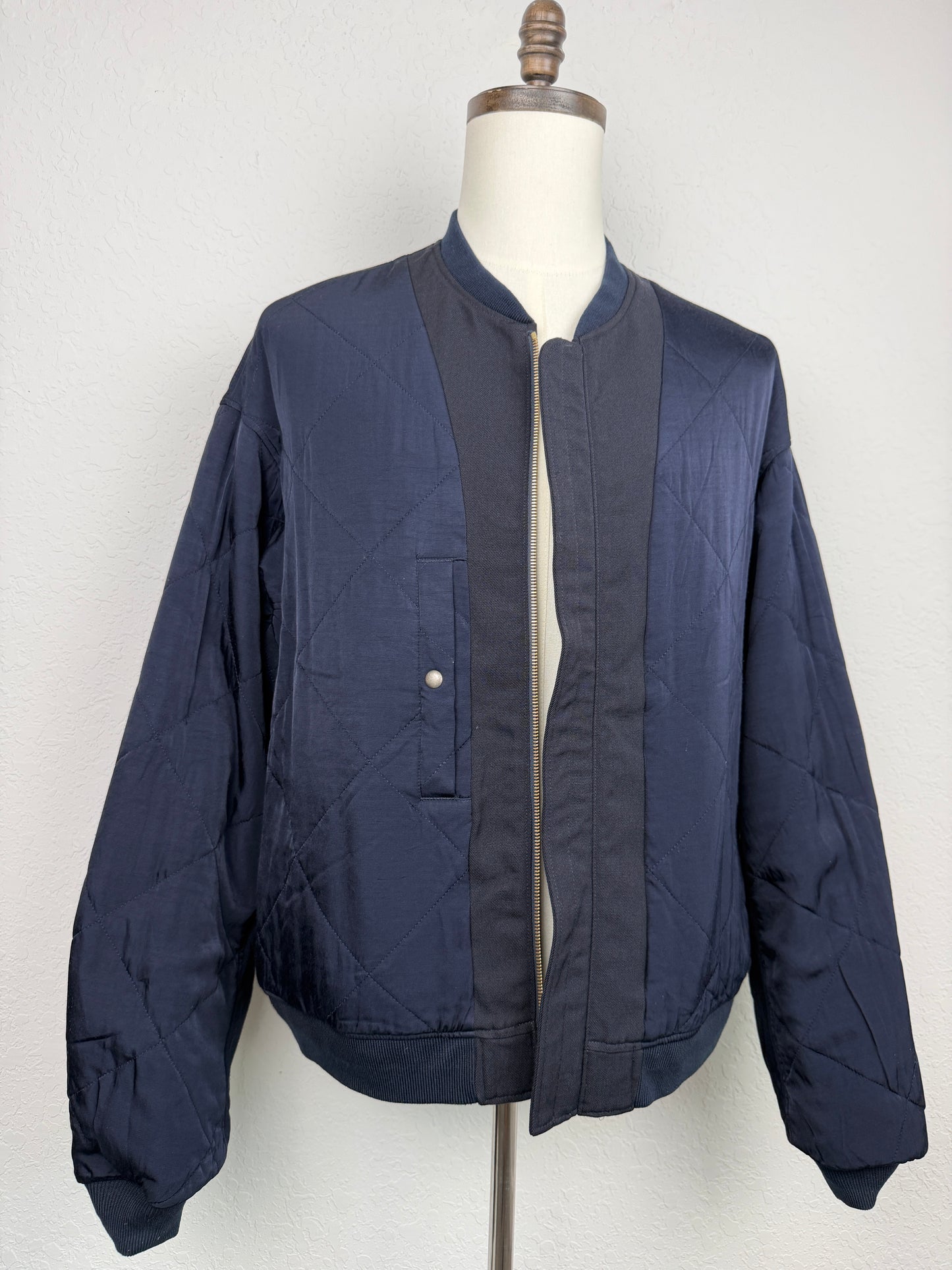 SS22 Hartman II Bomber (W/L) *F.I.L. Exclusive