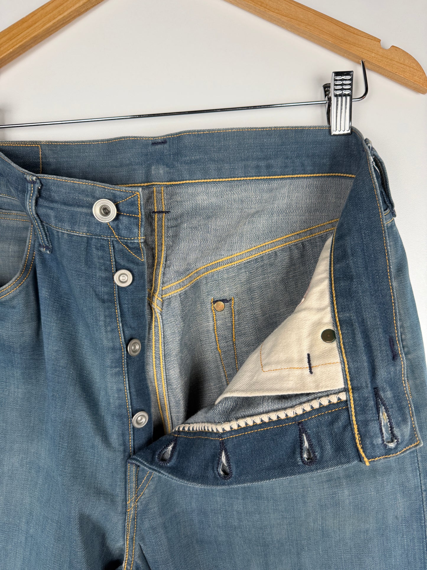 Lot R01 Kinda Special Denim