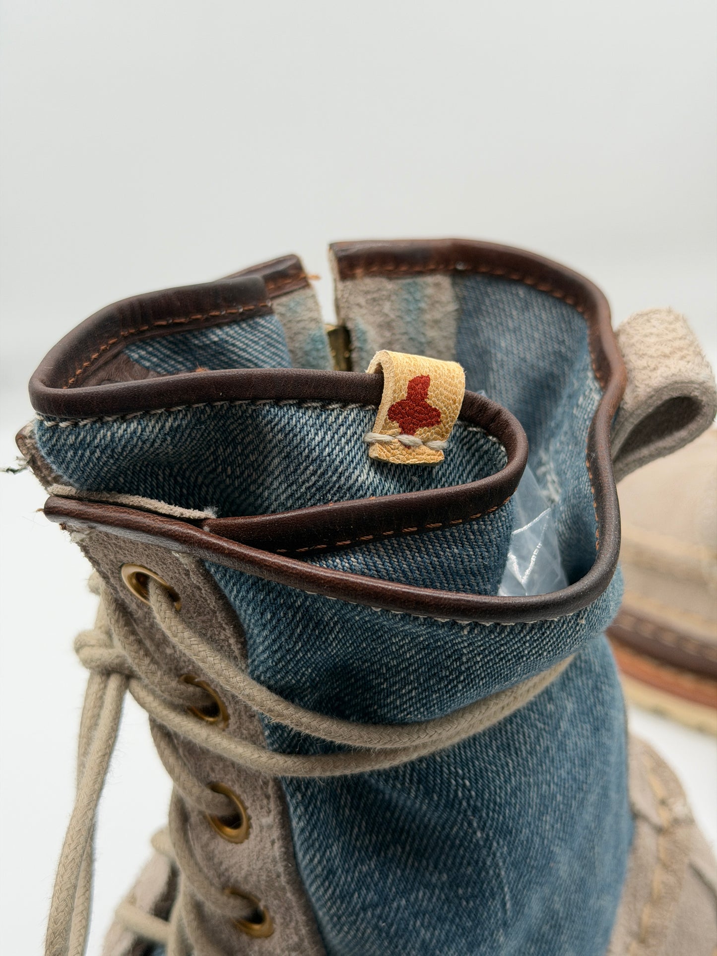FW13 SPOT Grizzly Boots-Folk