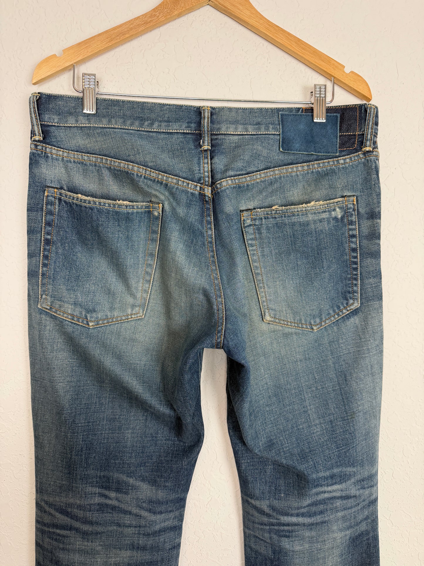 FW15 SPOT Social Sculpture 04 Damaged-2