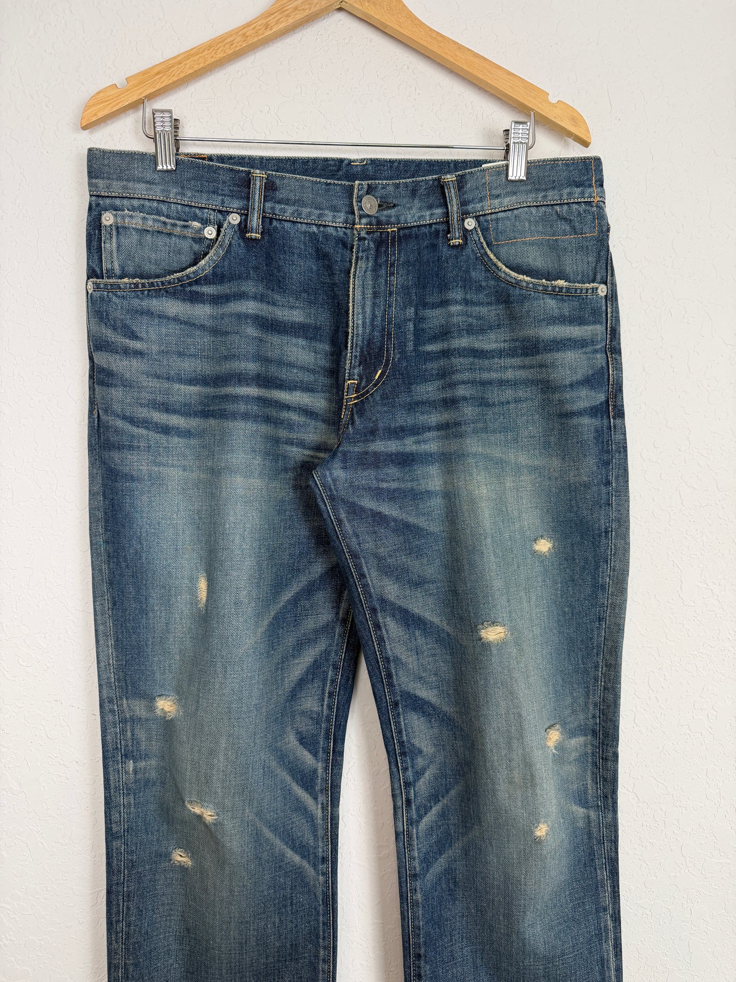 FW15 SPOT Social Sculpture 04 Damaged-2