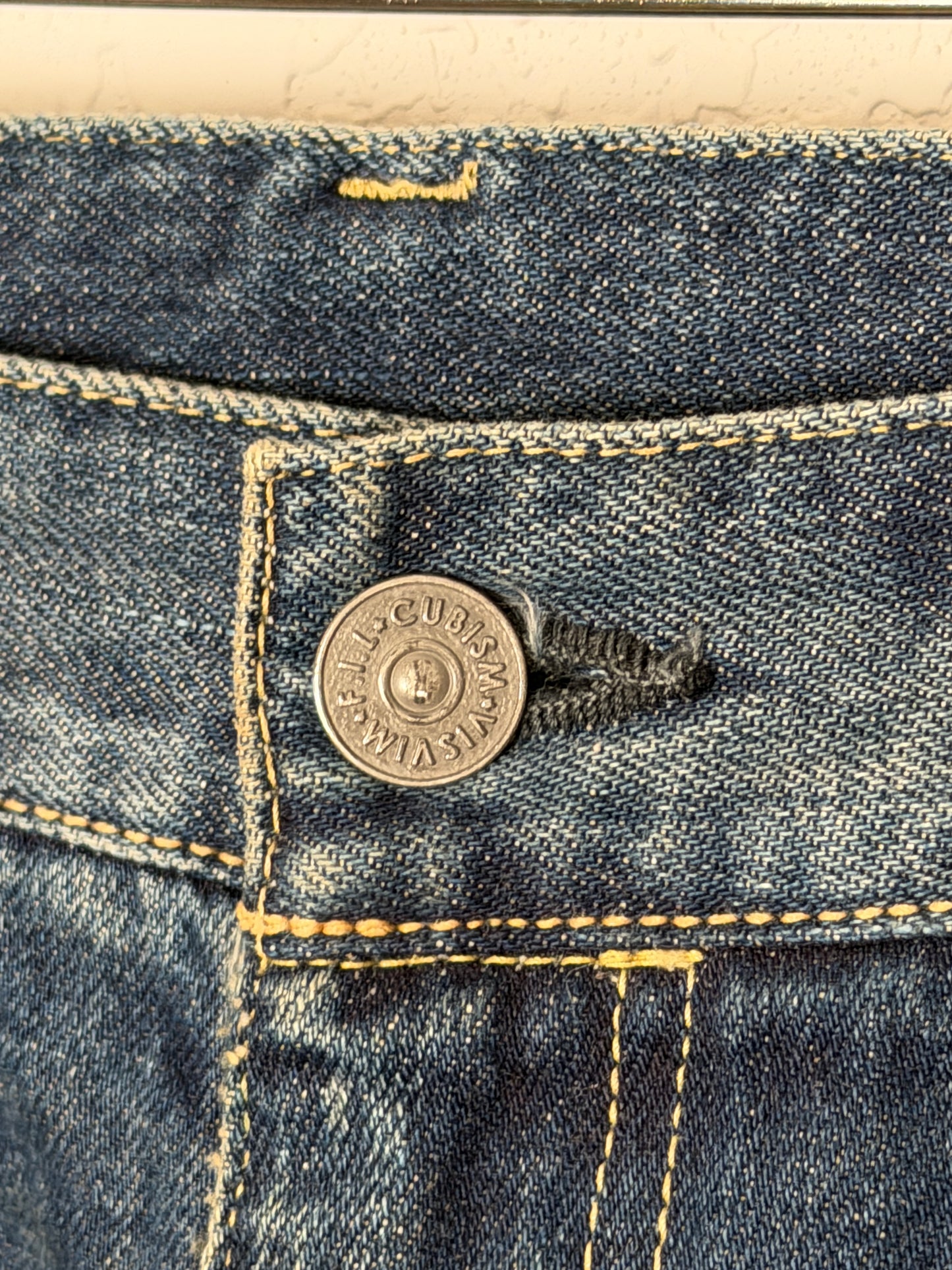 FW15 SPOT Social Sculpture 04 Damaged-2