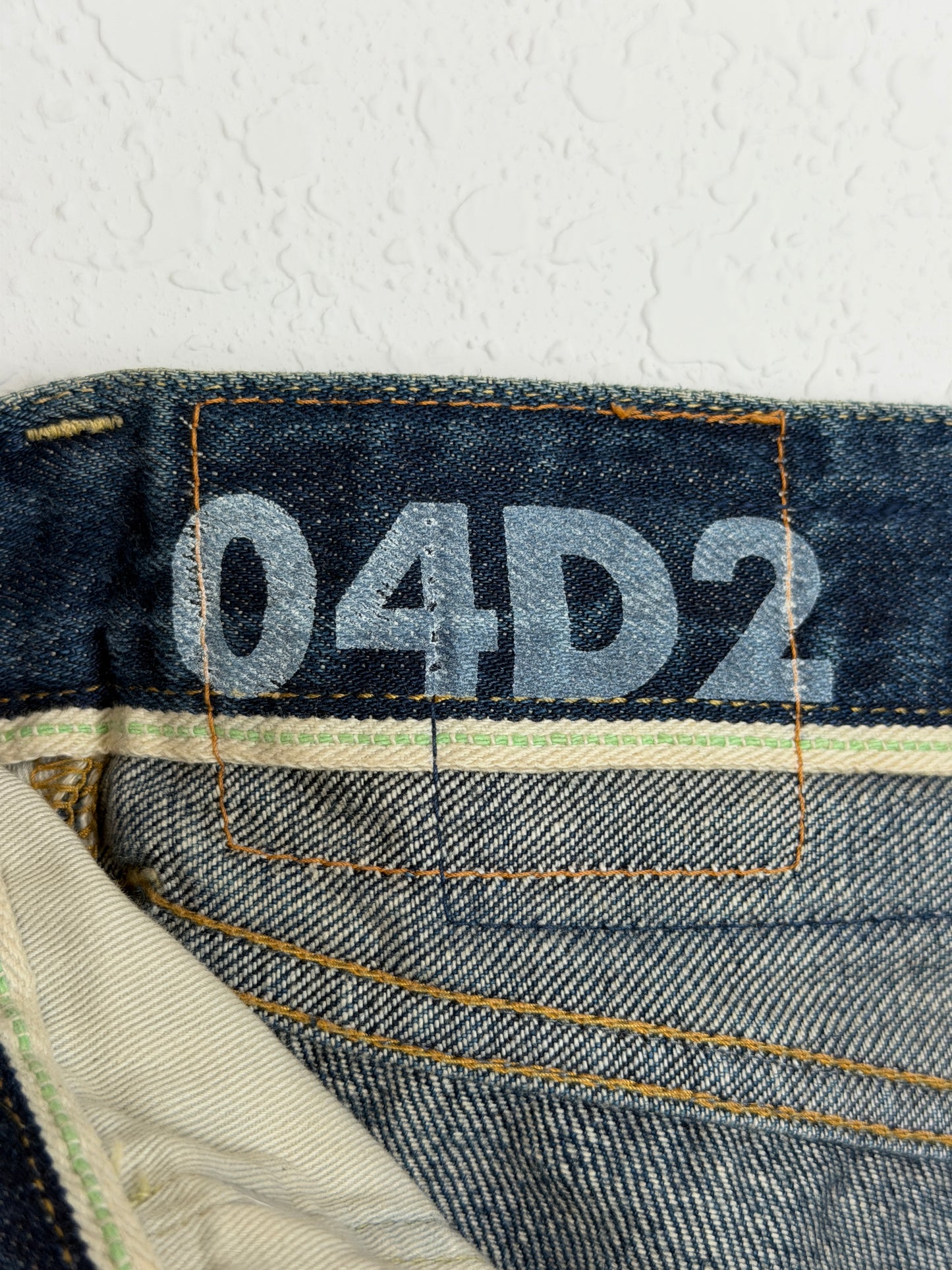 FW15 SPOT Social Sculpture 04 Damaged-2