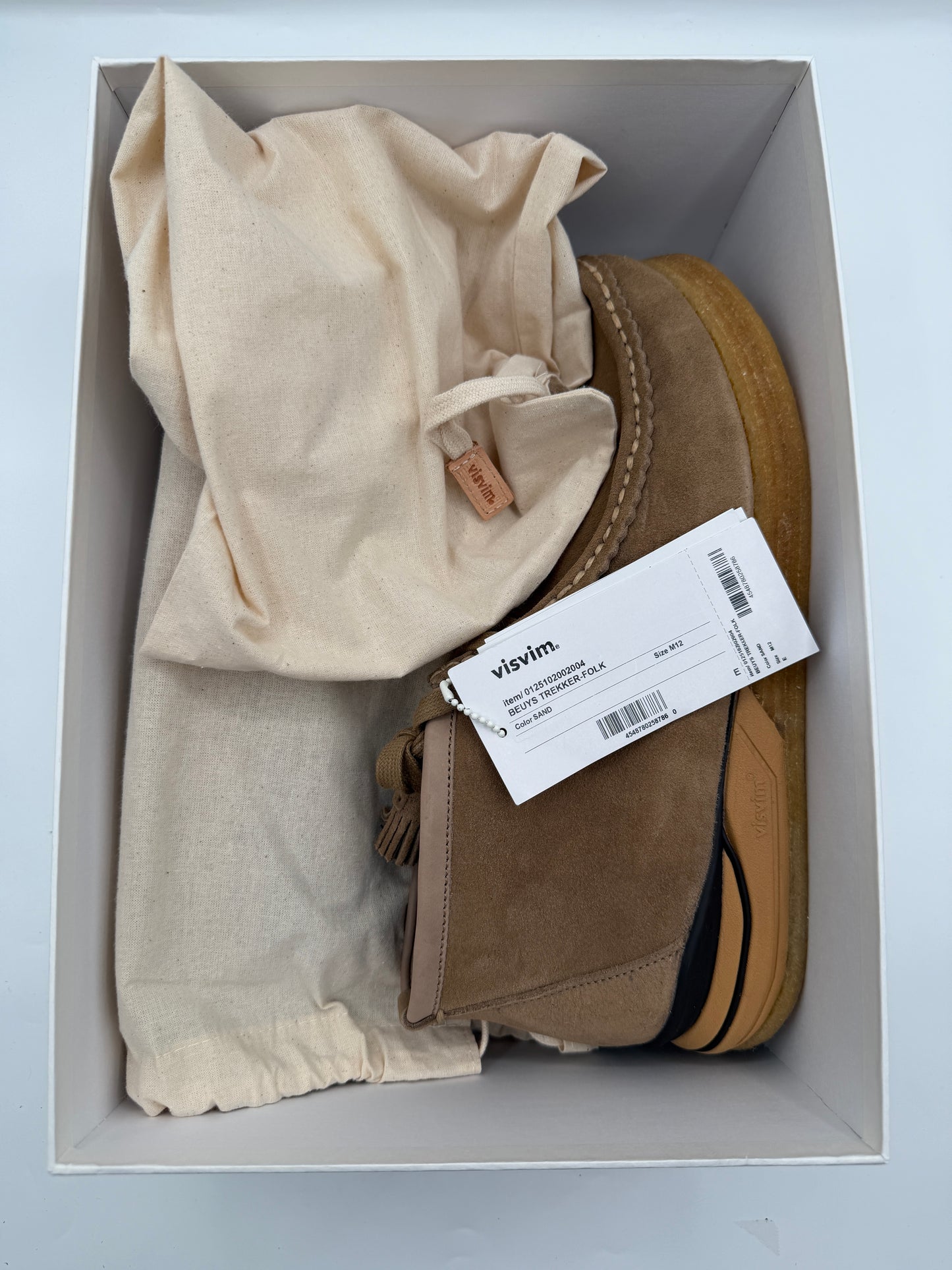 SS25 Beuys Trekker-Folk