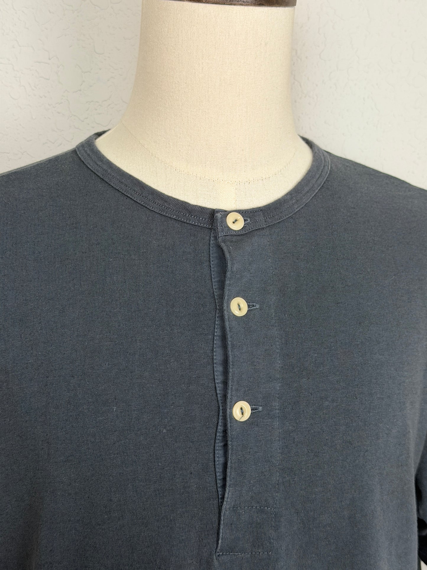 2H07 Short Sleeve Henley