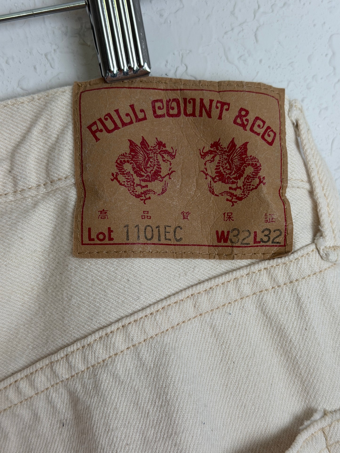 1101 Straight Ecru Denim