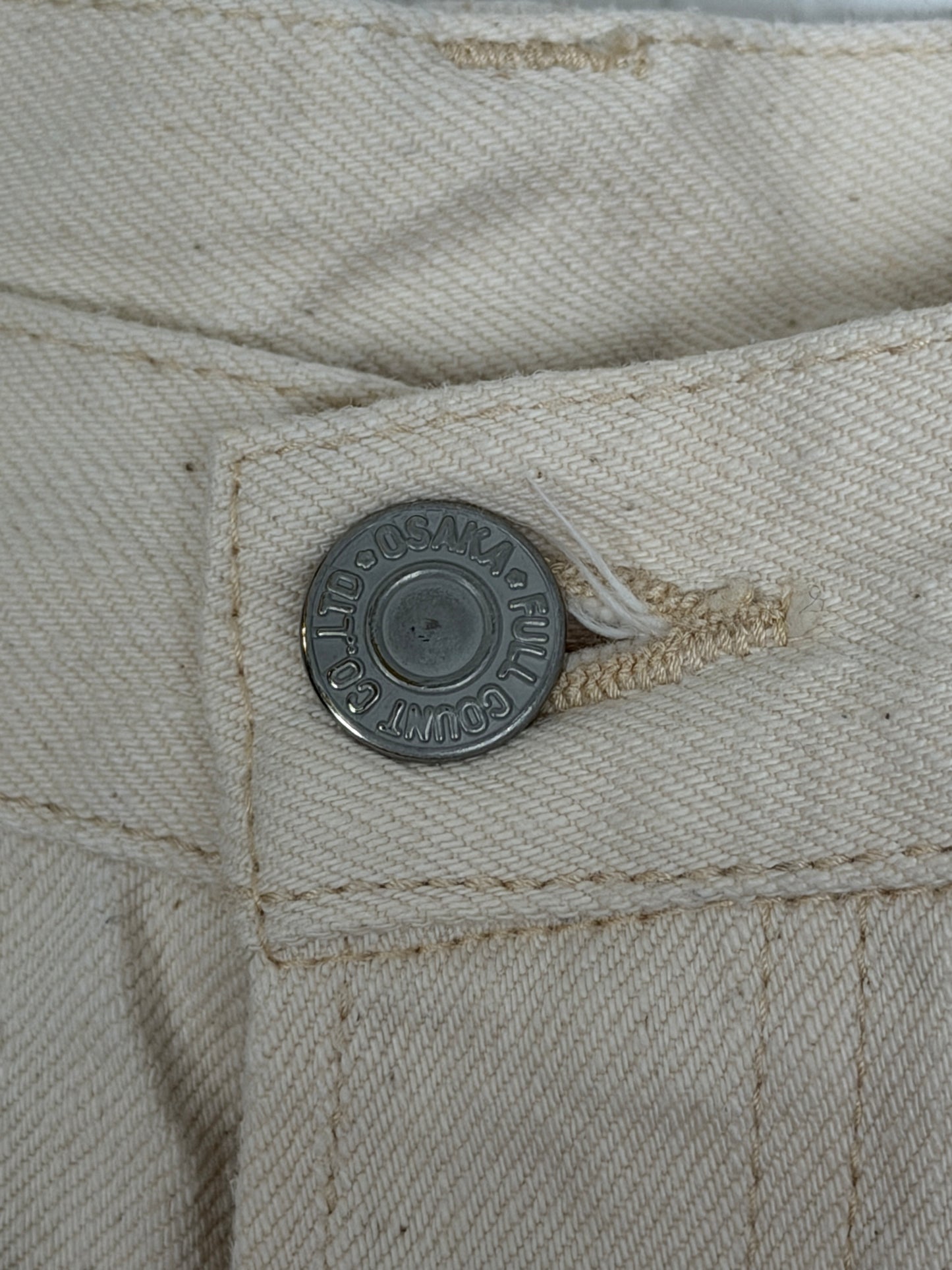 1101 Straight Ecru Denim