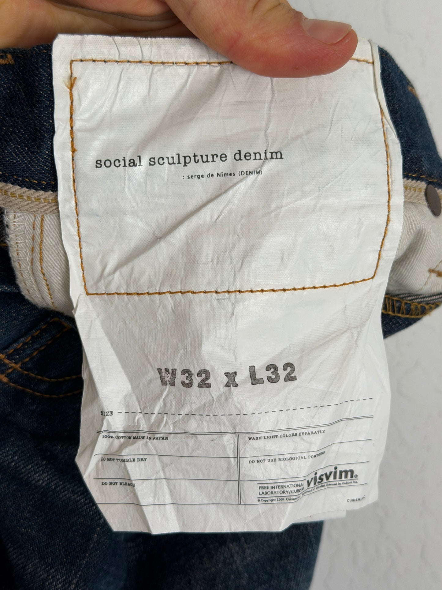 FW18 SPOT Social Sculpture 01 Slim Damaged-18